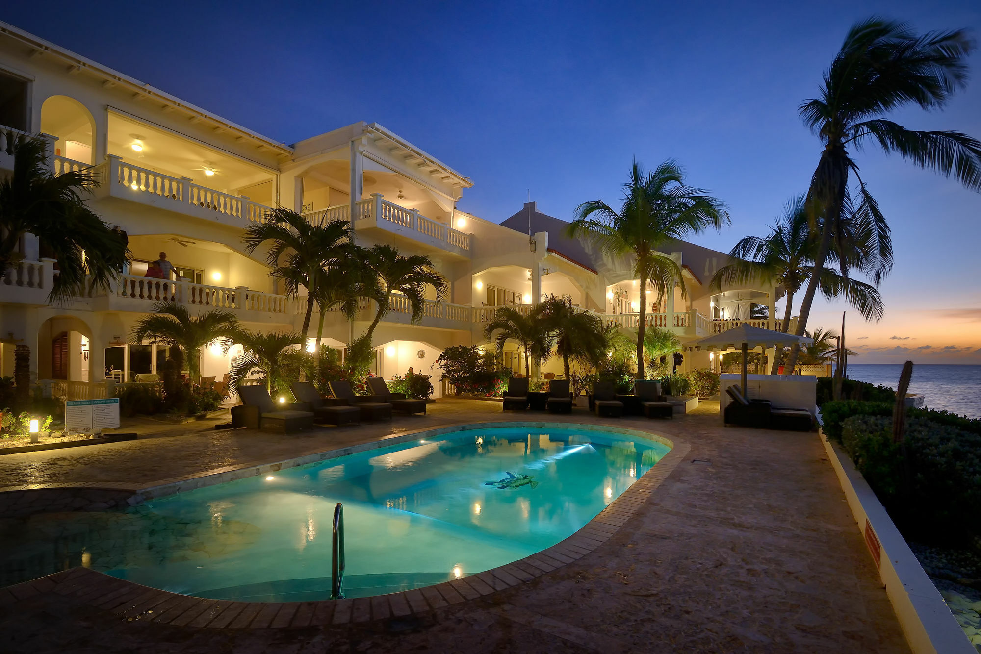 Belmar Oceanfront Apartments Bonaire Luaran gambar