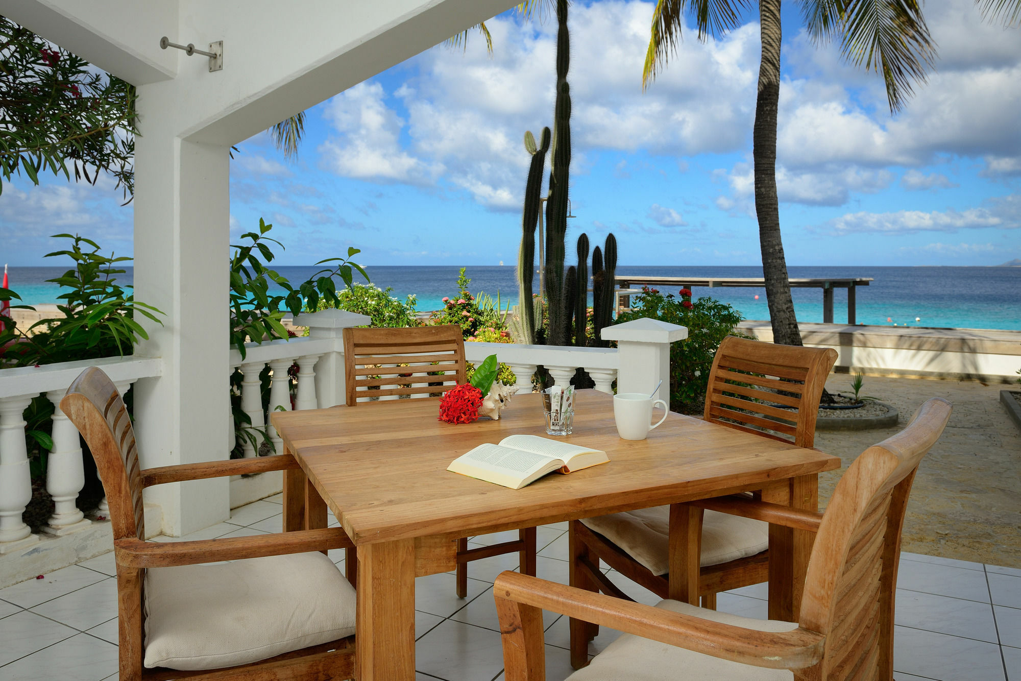 Belmar Oceanfront Apartments Bonaire Luaran gambar