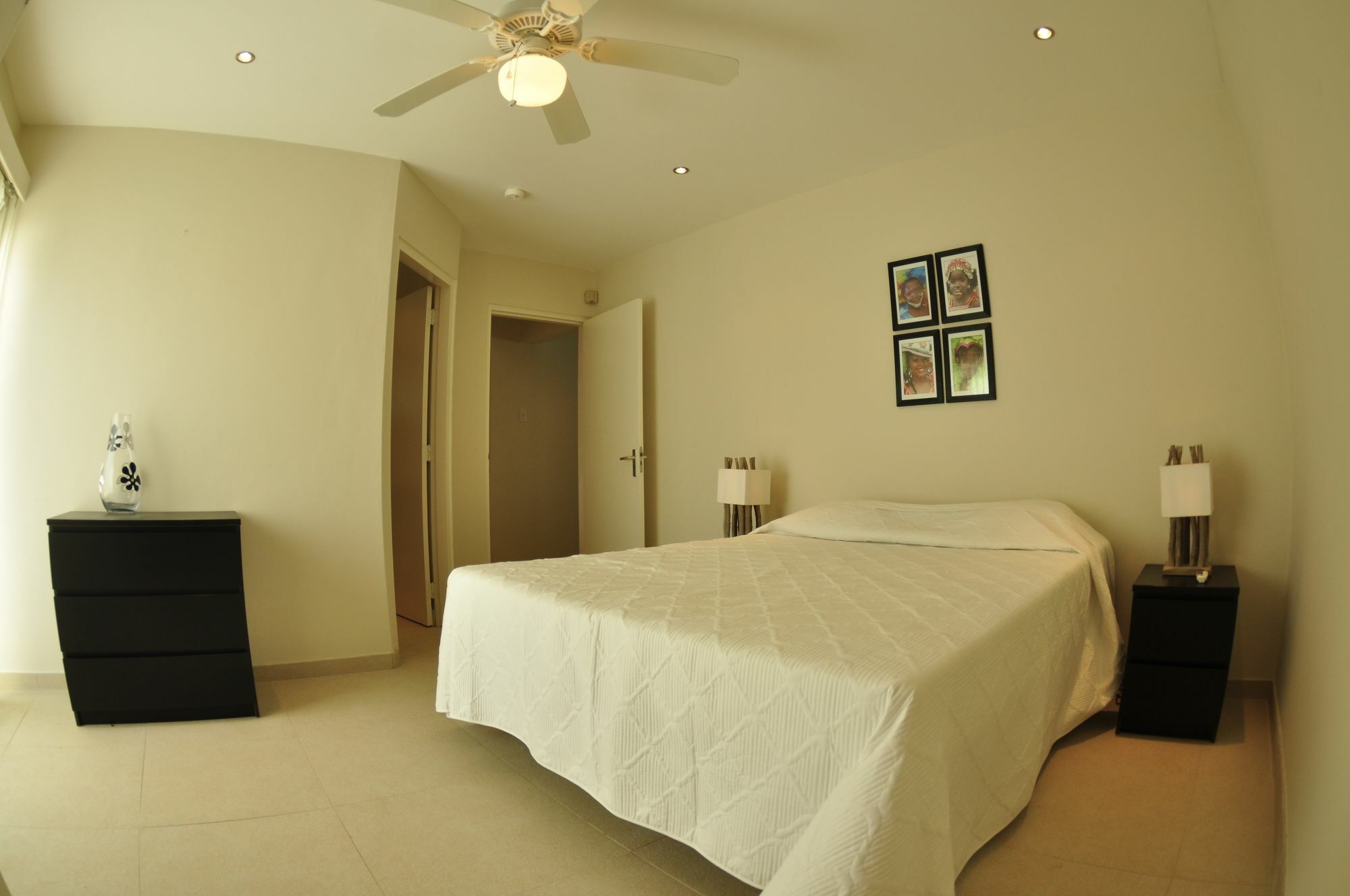 Belmar Oceanfront Apartments Bonaire Luaran gambar